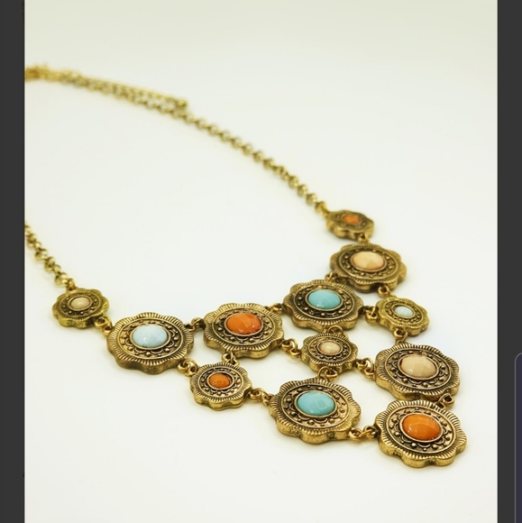 Antique gold looking multi color beaded necklace - Picture 5 of 5